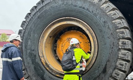 LoadMax GOTR tires 33.00R51, mileage 123034 km and 154716 km 